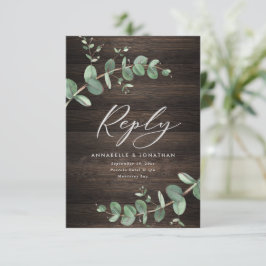 schöne grüne Eukalyptus-Hochzeit aus dunklem Holz RSVP Karte