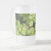 Schöne grüne Frühlingsstifte Blätter Mattglas Bierglas (Vorderseite Links)