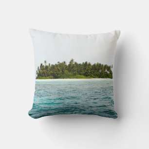 Schöne grüne Insel im Meer Kissen
