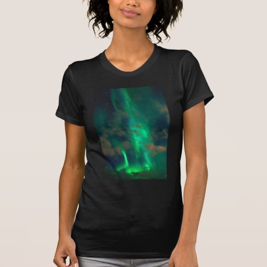 Schöne grüne Nordlichter mit Wolken T-Shirt (Vorderseite)