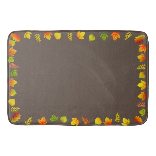 Schöne Herbstlaube auf Brown Badematte (Vorderseite)
