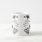 Schöne Herzen in schwarzer Tasse (Mittel)