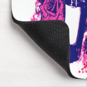 Schöne Herzkönigin mit tätowiertem Fuß Mousepad (Ecke)