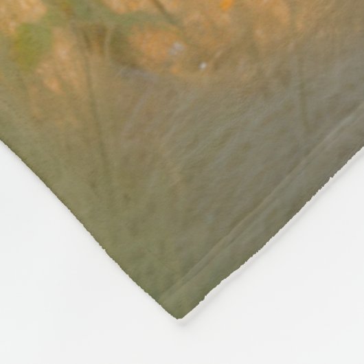 Schöne Hirsche im Waldlandschaftsdesign Fleecedecke (Ecke)