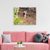 Schöne Hirsche in der Waldnaturfotografie Leinwanddruck (Insitu (Wohnzimmer))