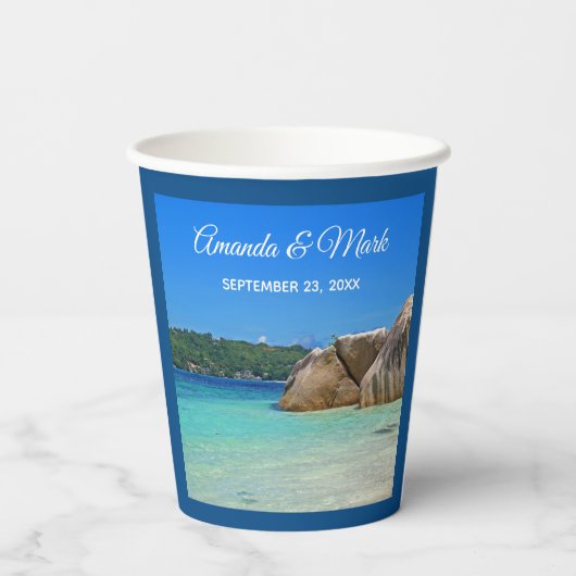 Schöne Hochzeit am Tropischen Meer Pappbecher (Rückseite)