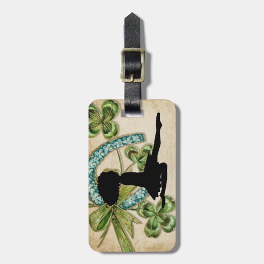 Schöne irische Tänzerin, Kleeblatt und Horseshoe Gepäckanhänger (Vorderseite vertikal)