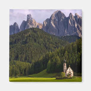 Schöne isolierte einsame Kirche namens Rainui 2 Magnet