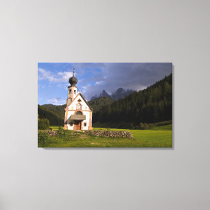 Schöne isolierte einsame Kirche namens Rainui Leinwanddruck