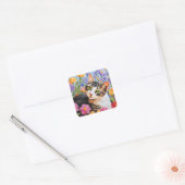 Schöne Katze mit Blume Quadratischer Aufkleber (Umschlag)