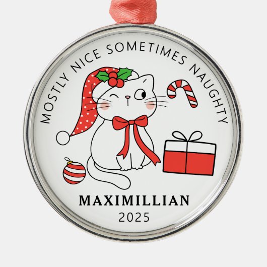 Schöne Katze mit Weihnachtsmannmütze Weihnachten Ornament Aus Metall (Vorne)