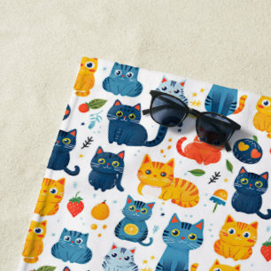 Schöne Kawaii Katzen, spielen mit weißem Spielzeug Strandtuch