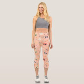 Schöne Kawaii-Sonnenbrille in Pastel Peach Capri Leggings (Vorderseite)