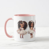 Schöne kleine Mädchen auf romantischer Tasse (Links)
