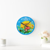 Schöne Ladybug snoozing auf Sonnenblumen. M Runde Wanduhr (Zuhause)