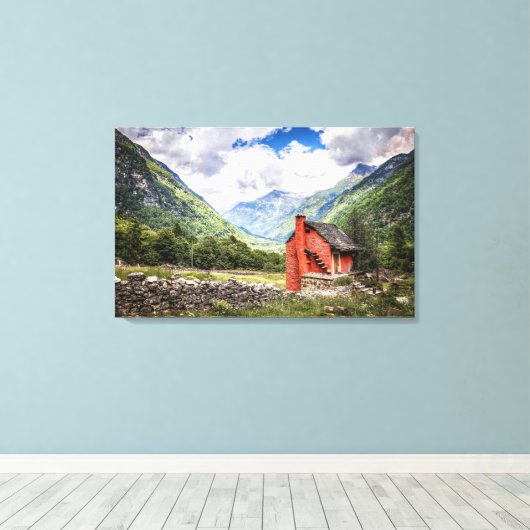 Schöne Landschaft der Berge mit Wolken Leinwanddruck (Insitu (Holzboden))