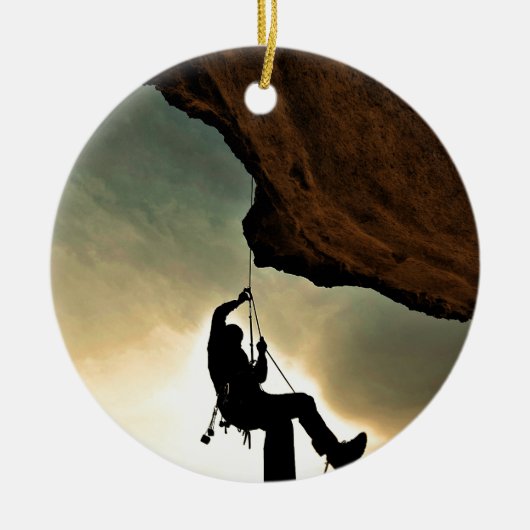 Schöne Landschaft des Bergsteigers Keramikornament (Vorne)