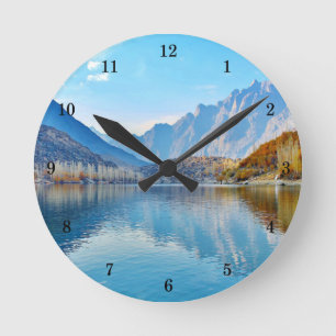Schöne Landschaft Runde Wanduhr