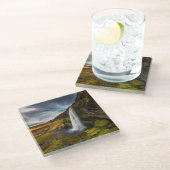 Schöne Landschaftsansicht von Seljalandsfoss Glasuntersetzer (Schrägansicht)