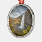 Schöne Landschaftsansicht von Seljalandsfoss Ornament Aus Metall (Links)