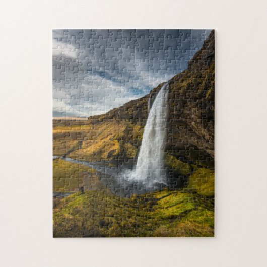 Schöne Landschaftsansicht von Seljalandsfoss Puzzle (Vertikal)