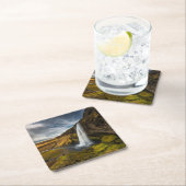 Schöne Landschaftsansicht von Seljalandsfoss Rechteckiger Pappuntersetzer (Vor Ort)