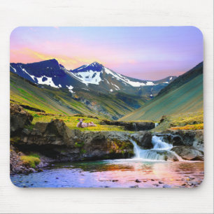 Schöne Landschaftslandschaft von Island Mousepad
