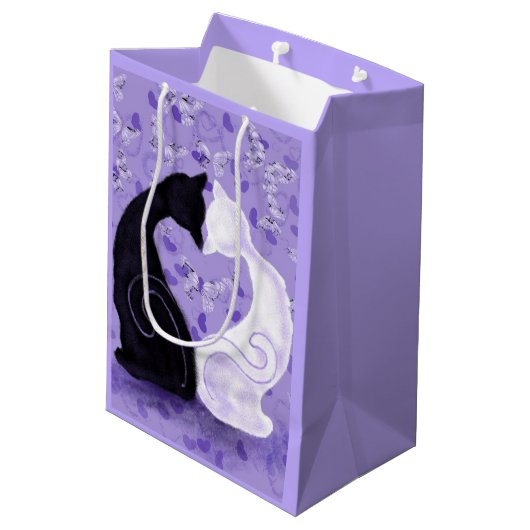 Schöne Liebe Geschenktasche - individuell anpassba Mittlere Geschenktüte (Rückseite Schrägansicht)