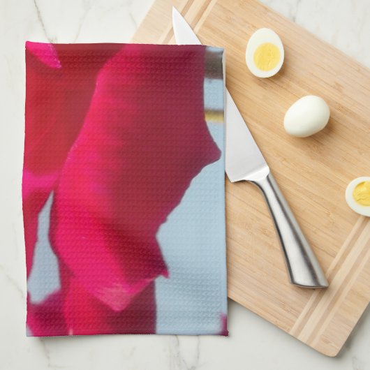 Schöne, liebevolle Rose Rot gegen Blau Geschirrtuch (Viertel Falte)