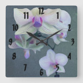 Schöne Lila Blume Quadratische Wanduhr (Vorderseite)