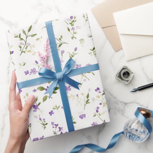 Schöne lila Blumen Geburtstag Geschenkpapier (Schenken)