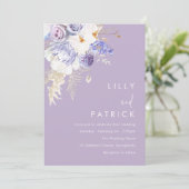 Schöne Lila Blütenpracht Ganzjährig Winterhochzeit Einladung (Stehend Vorderseite)