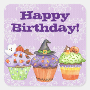 Schöne lila Halloween-Cupcakes zum Geburtstag Quadratischer Aufkleber