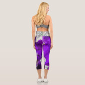 Schöne lila Iris Capri Leggings (Rückseite)