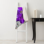 Schöne lila Iris Sherpadecke (Beispiel)