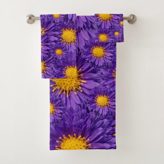 Schöne Lila Michaelmas Daisies Badhandtuch Set (Insitu)