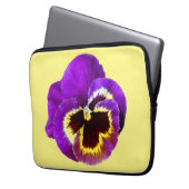 Schöne lila Pansy Laptopschutzhülle (Vorderseite Links)