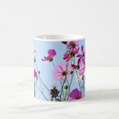 Schöne lila wilde Blumenwiese Kaffeetasse (Mittel)