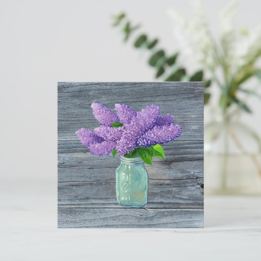 Schöne Lilacs im rustikalen Mason Jar (Stehend Vorderseite)