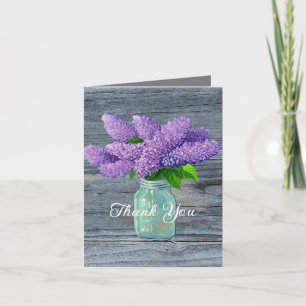 Schöne Lilacs im rustikalen Mason Jar Dankeskarte