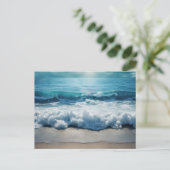 Schöne Meereswellen, die am Strand abstürzen Postkarte (Stehend Vorderseite)