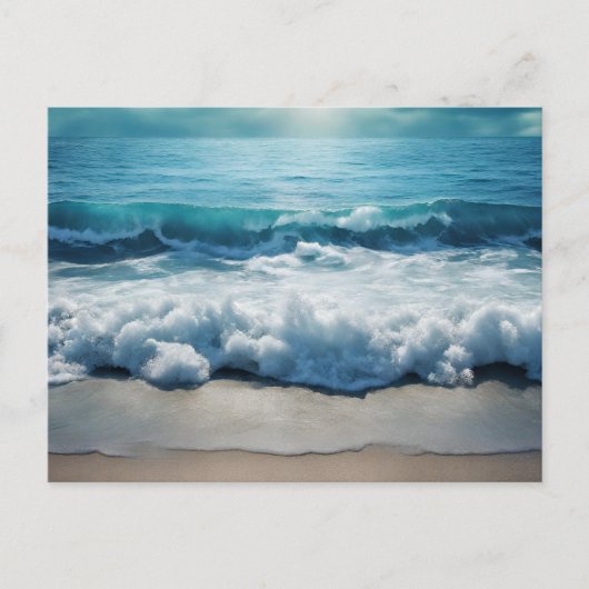 Schöne Meereswellen, die am Strand abstürzen Postkarte (Vorderseite)