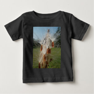 Schöne Milkweed Magie: Ein Skyward-Flugdesign Baby T-shirt