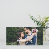 Schöne moderne kalligraphische Hochzeit Vielen Dan Dankeskarte (Stehend Vorderseite)