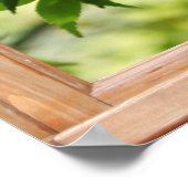 Schöne Morgenansicht der Blätter aus einem Fenster Poster (Ecke)