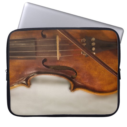 Schöne Musik--Violine Laptopschutzhülle (Vorderseite)