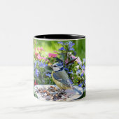 Schöne Natur mit Spatzen Zweifarbige Tasse (Mittel)