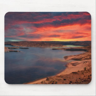Schöne Naturlandschaft See-Powells Mousepad