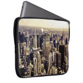 Schöne New Yorker Wolkenkratzer Skyline Laptopschutzhülle (Vorne Rechts)
