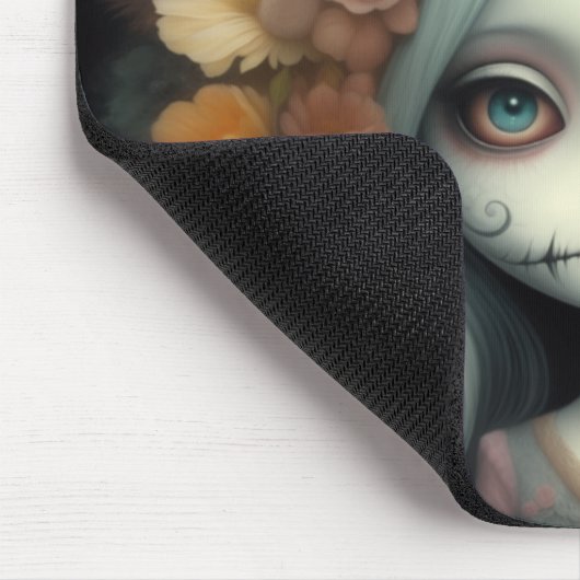 schöne niedliche Whimsikchibi Mädchen mit Blume Mousepad (Ecke)